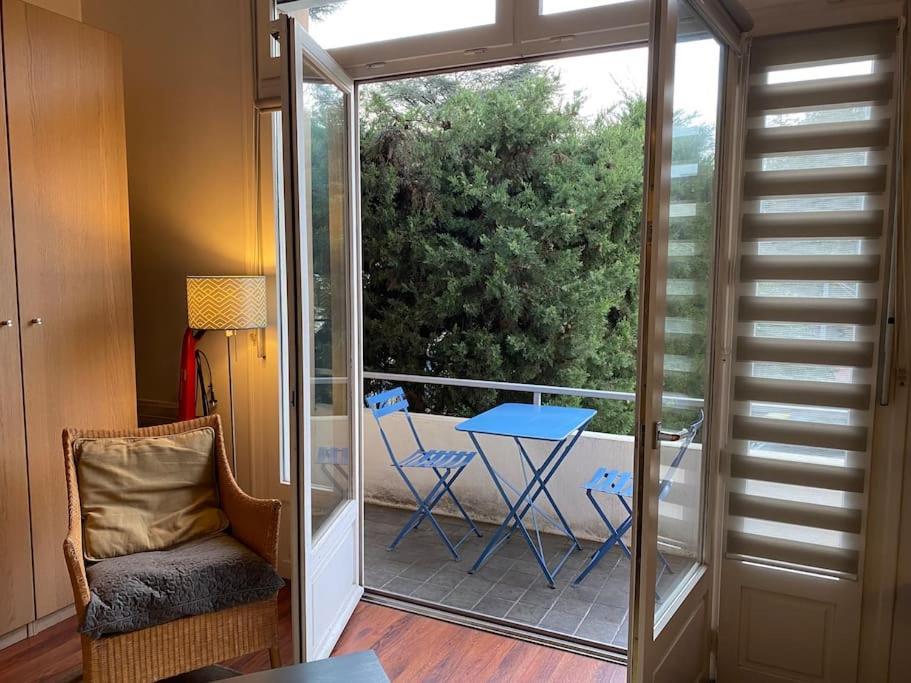 Apartament Le Balcon De Jules - Charmant Pied-A-Terre - Parking Possible Pour Vehicule De Moins De 4,40 M De Long Lyon Zewnętrze zdjęcie